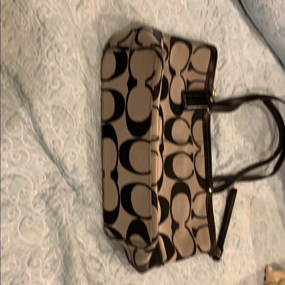 Coach purse - Picture 2 of 5